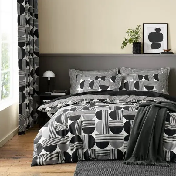 Geometric Duvet Cover Set - Black, Cotton image