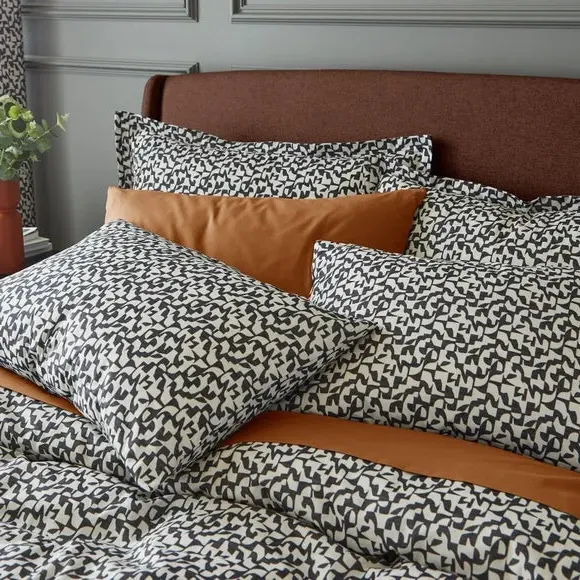 Geometric Duvet Cover Set - Black, Microfibre
