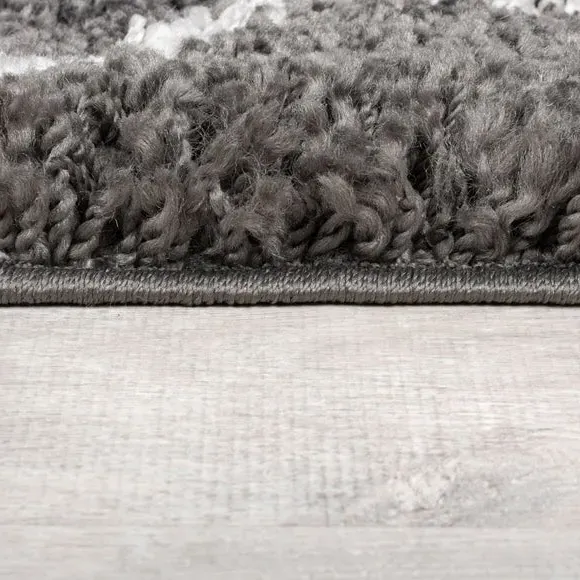 Geometric Shaggy Rug - Grey, Polypropylene