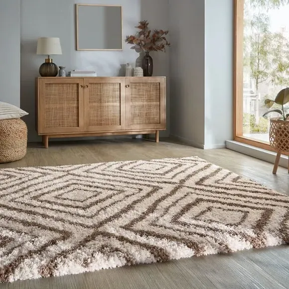 Geometric Shaggy Rug - Natural, Polypropylene