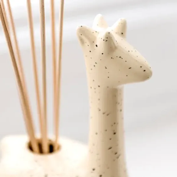 Giraffe Reed Diffuser - Cream, Ceramic