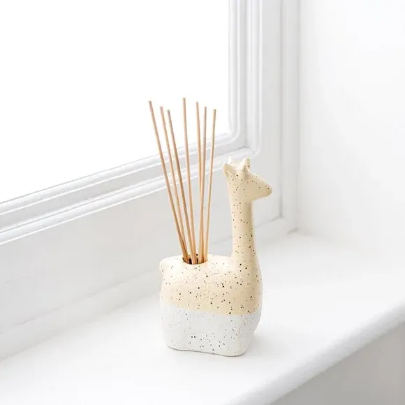 Giraffe Reed Diffuser - Cream, Ceramic image