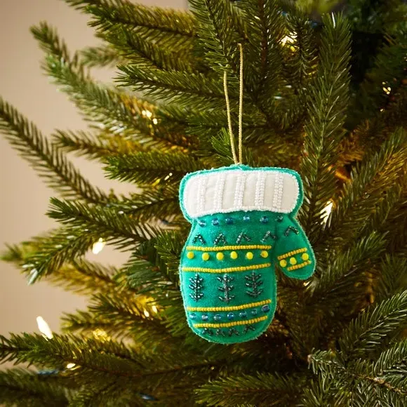 Glove Hanging Decoration - Green, Beaded image