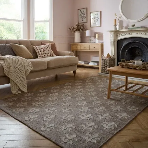 Handcrafted Area Rug with Motif - Natural