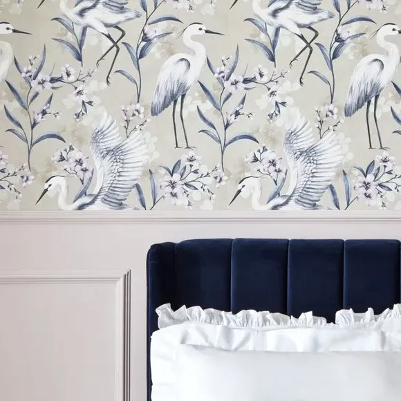 Heron Wallpaper with Pearlescent Highlights - Lilac