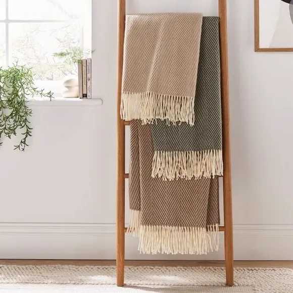 Herringbone Throw Blanket with Tassels - Olive