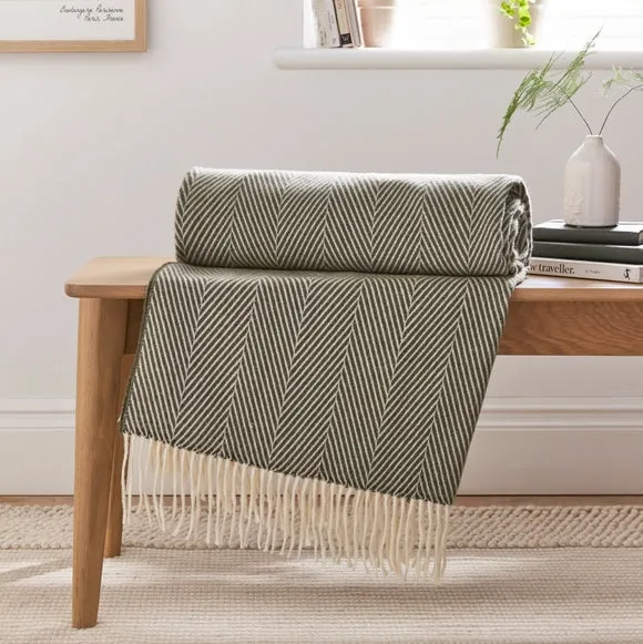 Herringbone Throw Blanket with Tassels - Olive