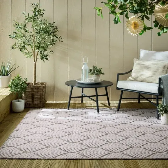 Indoor Outdoor Rug with Leaf Design - Natural