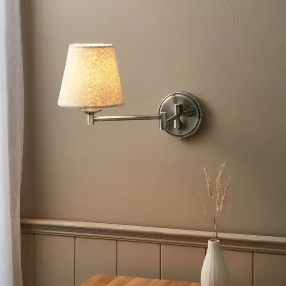 Industrial Wall Light with Extendable Arm - Chrome