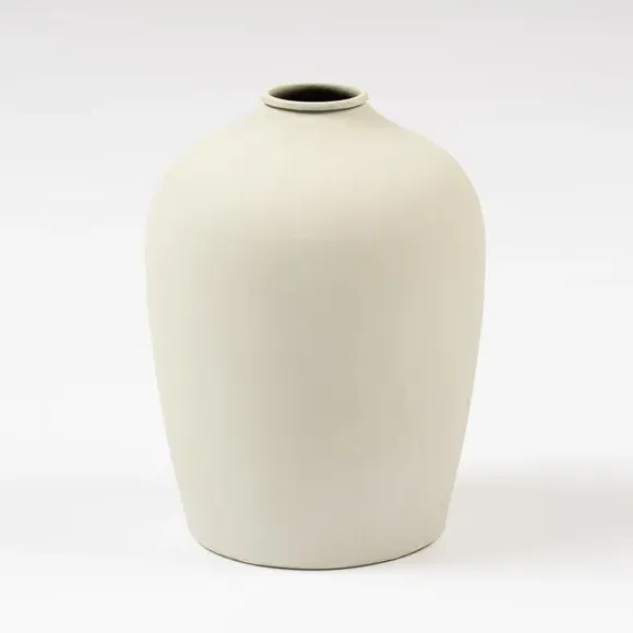Iron Vase - Cream, Metal
