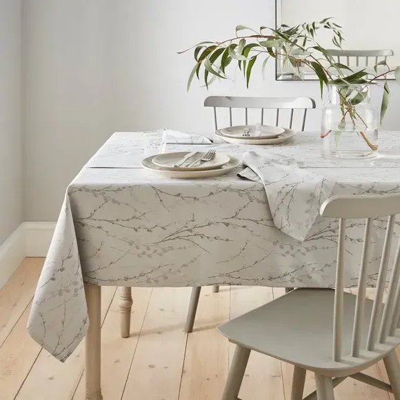 Jacquard Tablecloth with Metallic Yarn - Grey image