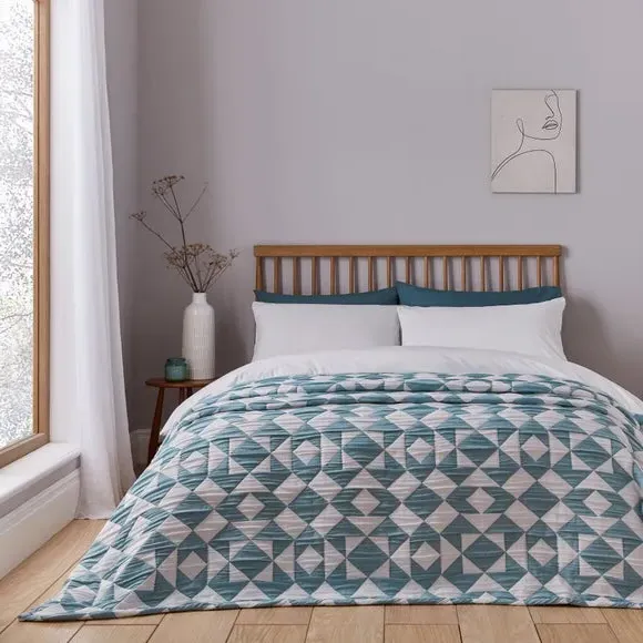 Large Quilted Bedspread - Teal