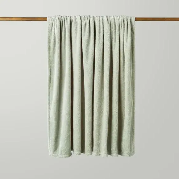 Leaf Pattern Throw Blanket - Sage, Fleece