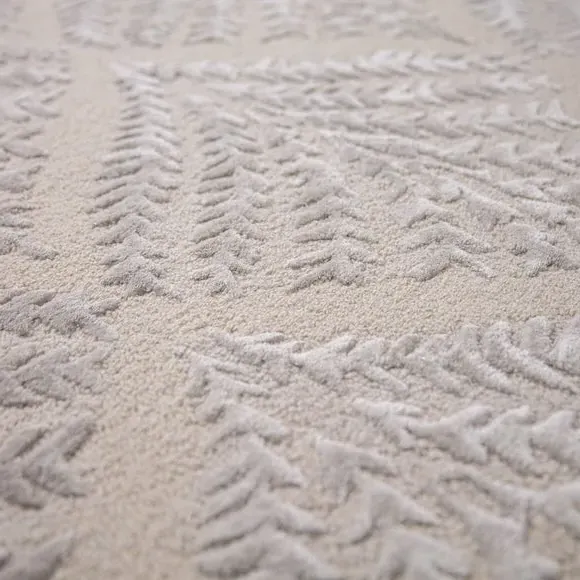 Leaf Print Rug with Sheen Pile - Natural, Viscose