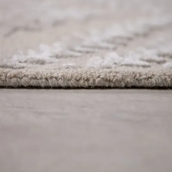 Leaf Print Rug with Sheen Pile - Natural, Viscose