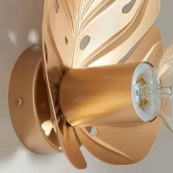 Leaf Wall Light with IP44 Rating - Gold