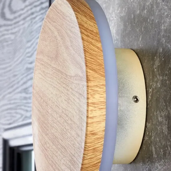 LED Outdoor Wall Light - Wood