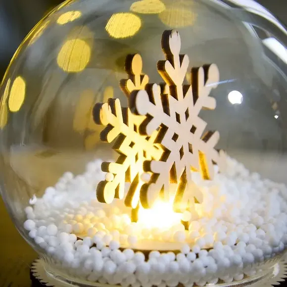 Light Up Snow Globe - Snowflake Design
