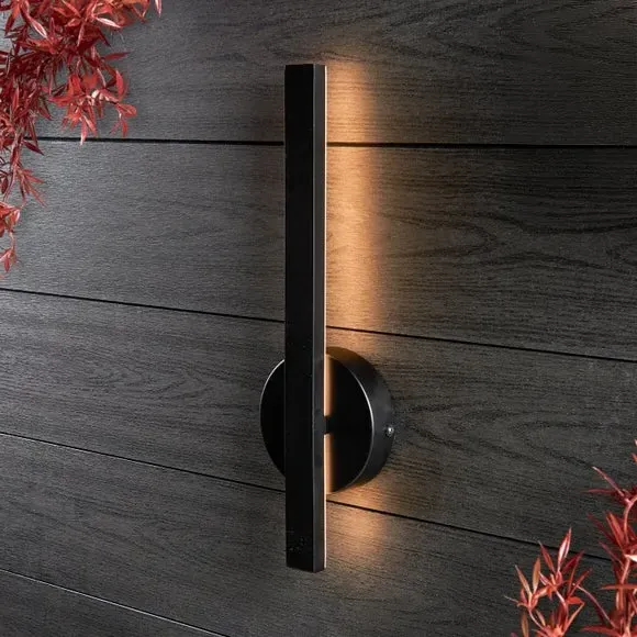 Linear LED Wall Light - Black, Steel image