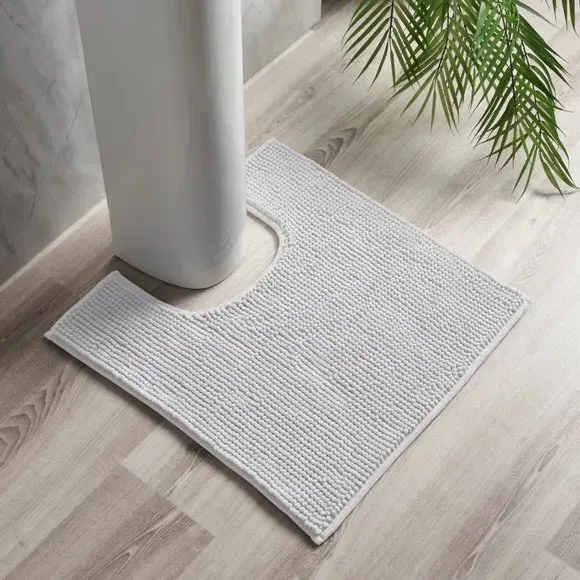 Mini Bobble Pedestal Mat - White, Polyester