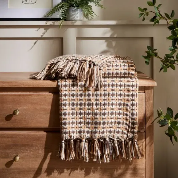 Mini Plaid Throw Blanket with Tassels - Brown