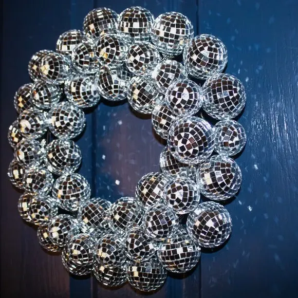 Mirror Ball Wreath - Silver