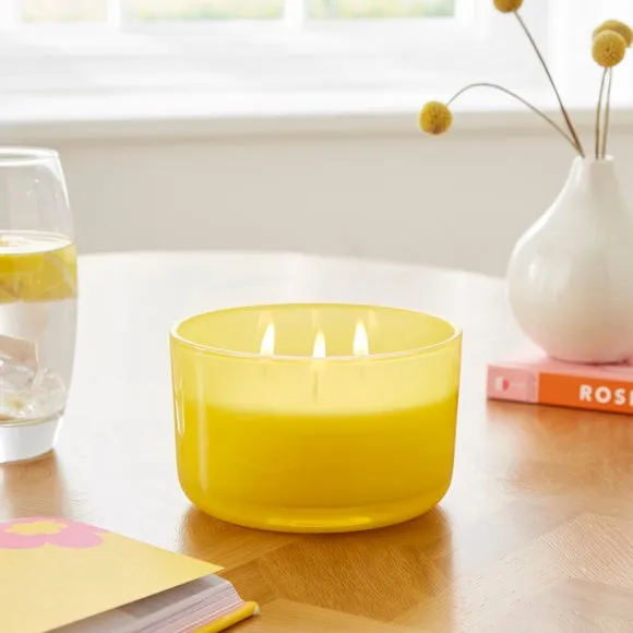 Multi Wick Candle - Yellow, Lemon & Yuzu image