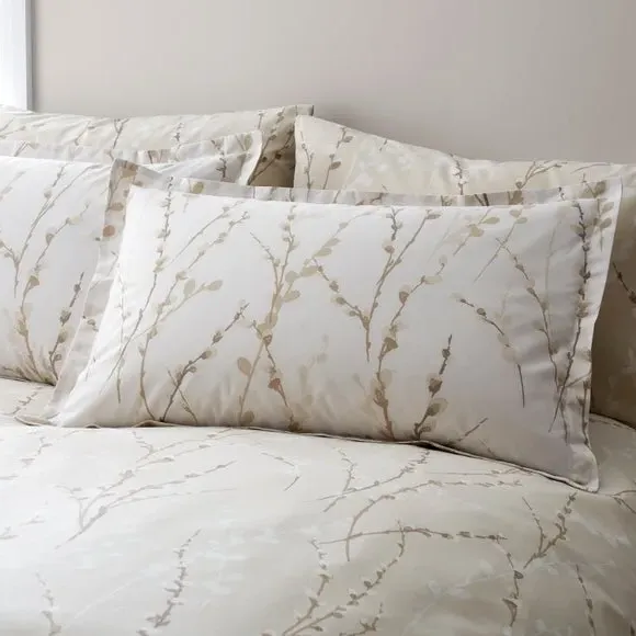 Oxford Pillowcase Floral Design - Natural, Polycotton image