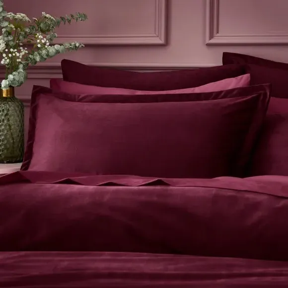 Oxford Pillowcase Velour Feel - Cranberry, Polyester image