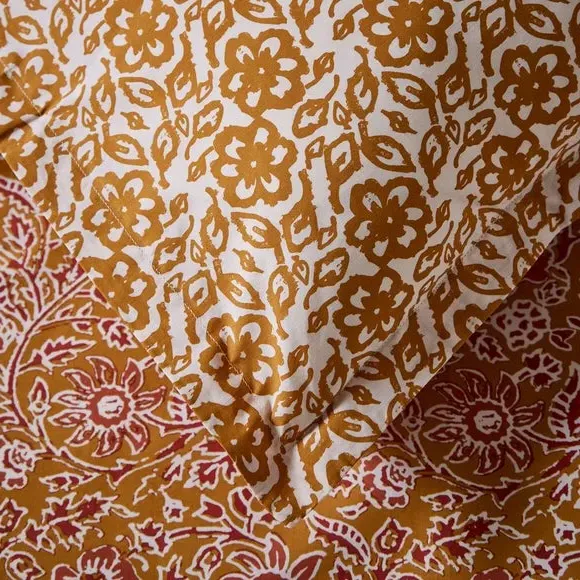 Oxford Pillowcase with Button Closure - Amber, Cotton