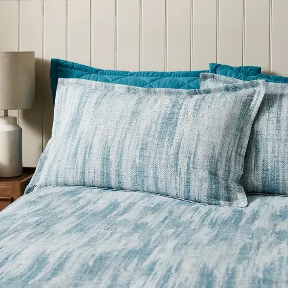 Oxford Pillowcase with Button Closure - Blue, Cotton image