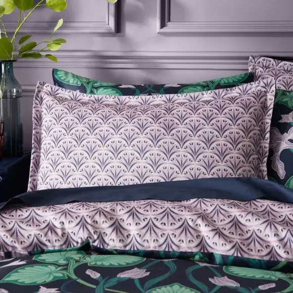 Oxford Pillowcase with Button Closure - Blue image