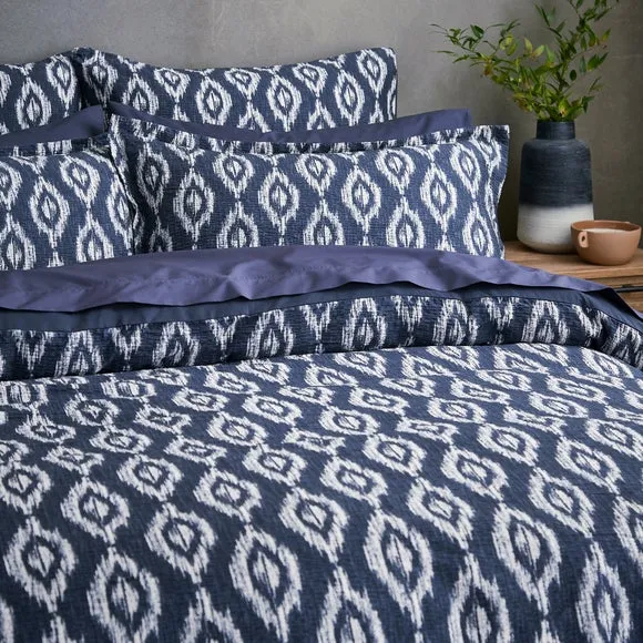 Oxford Pillowcase with Button Closure - Blue image