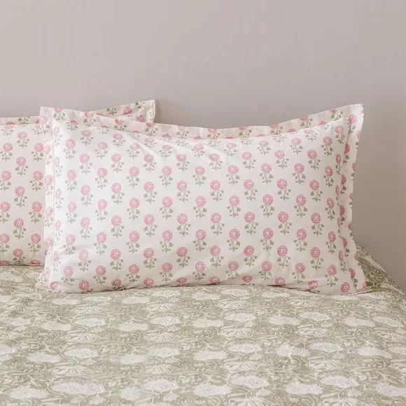 Oxford Pillowcase with Button Closure - Blush image