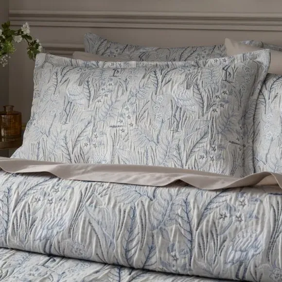 Oxford Pillowcase with Heron Design - Mushroom image