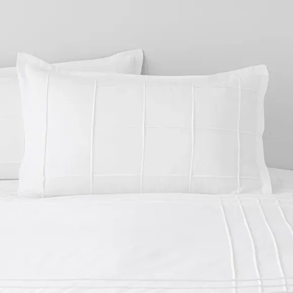 Oxford Pillowcase with Pintuck Design - White