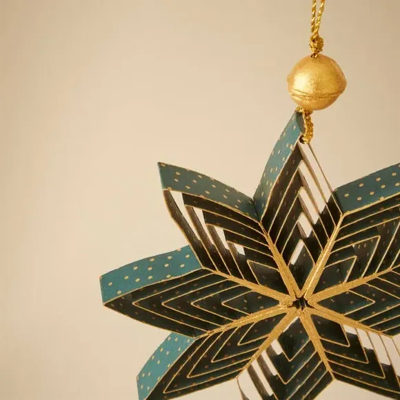 Paper Star Hanging Decoration - Green