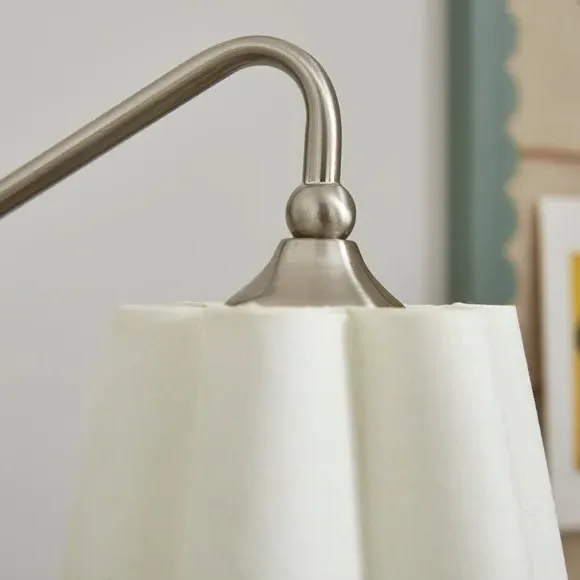 Petal-Shaped Table Lamp - Silver, Metal