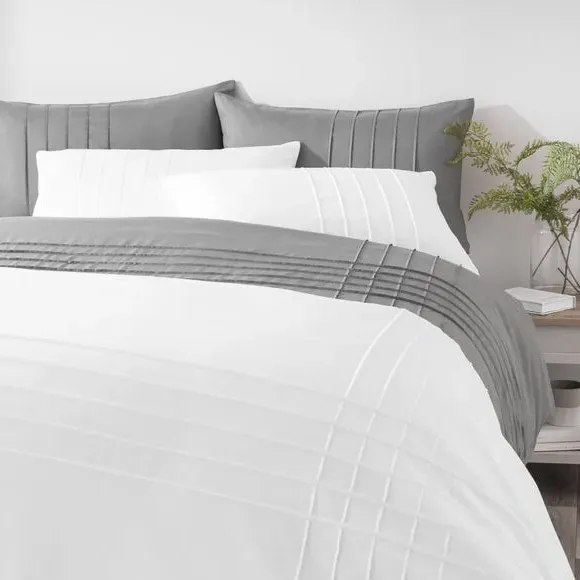 Pintuck Duvet Cover & Pillowcase Set - Charcoal