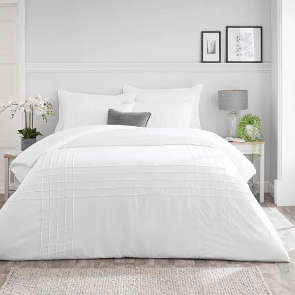 Pintuck Duvet Cover & Pillowcase Set - White