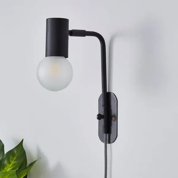 Plug-in Wall Light with Adjustable Head - Black