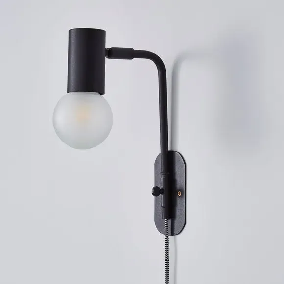 Plug-in Wall Light with Adjustable Head - Black