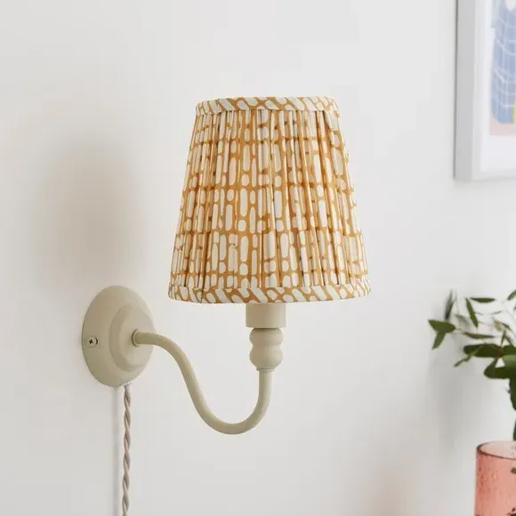 Plug-In Wall Light with Curved Arm - Off-White