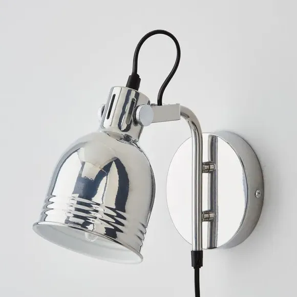 Plug-In Wall Light with Movable Head - Chrome