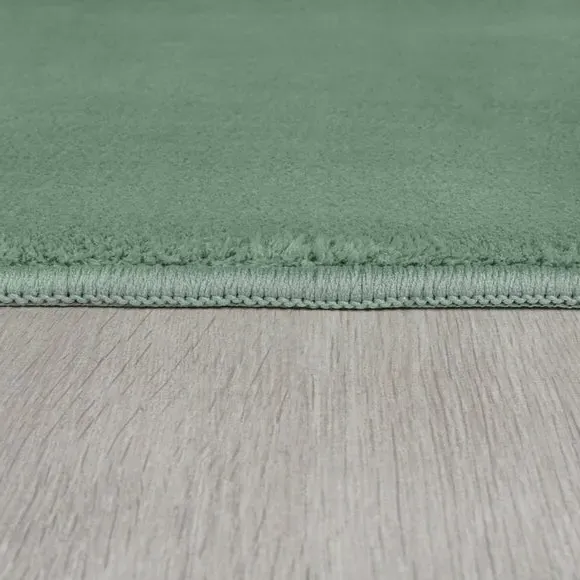 Plush Area Rug - Green, Polyester