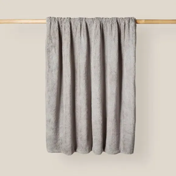Plush Throw Blanket - Grey