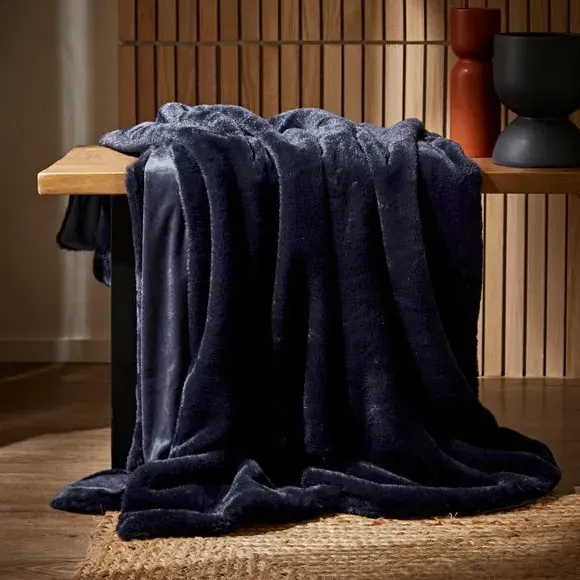 Plush Throw Blanket - Navy