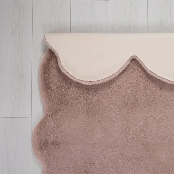 Quad Rug - Ivory, Faux Fur