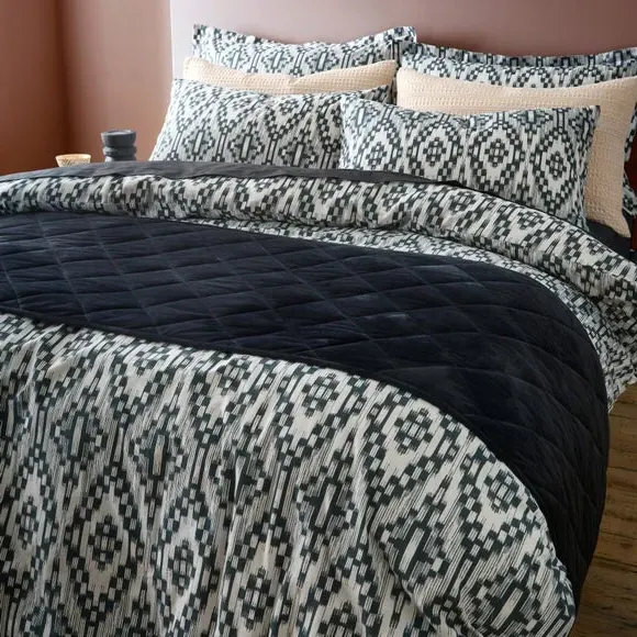 Quilted Bed Runner - Black, Velvet image