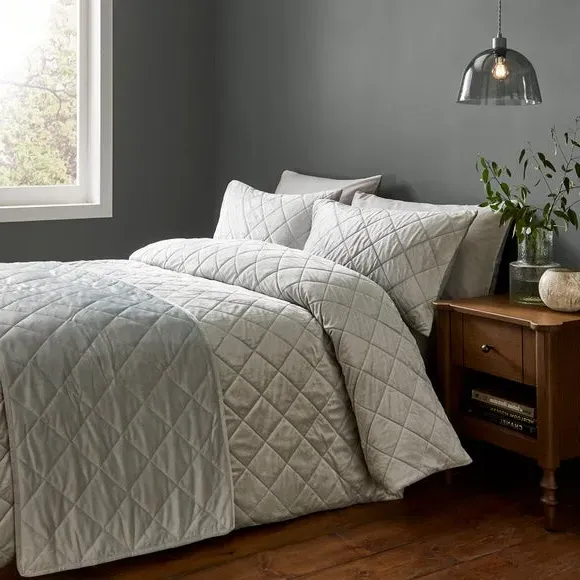 Quilted Bed Runner - Grey, Velvet